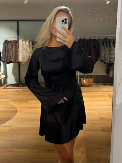 Astrid Frank Korte Kjoler|Andrea kjole