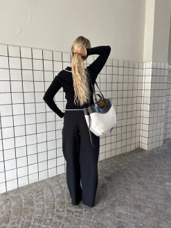 Astrid Frank Tasker|Anna taske