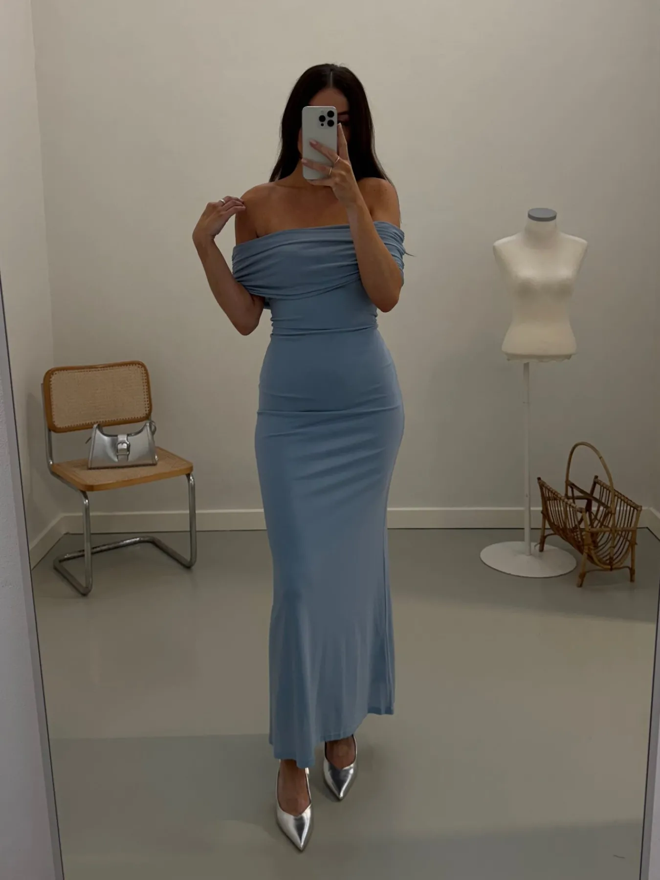 Astrid Frank Lange Kjoler|Aria off-shoulder kjole