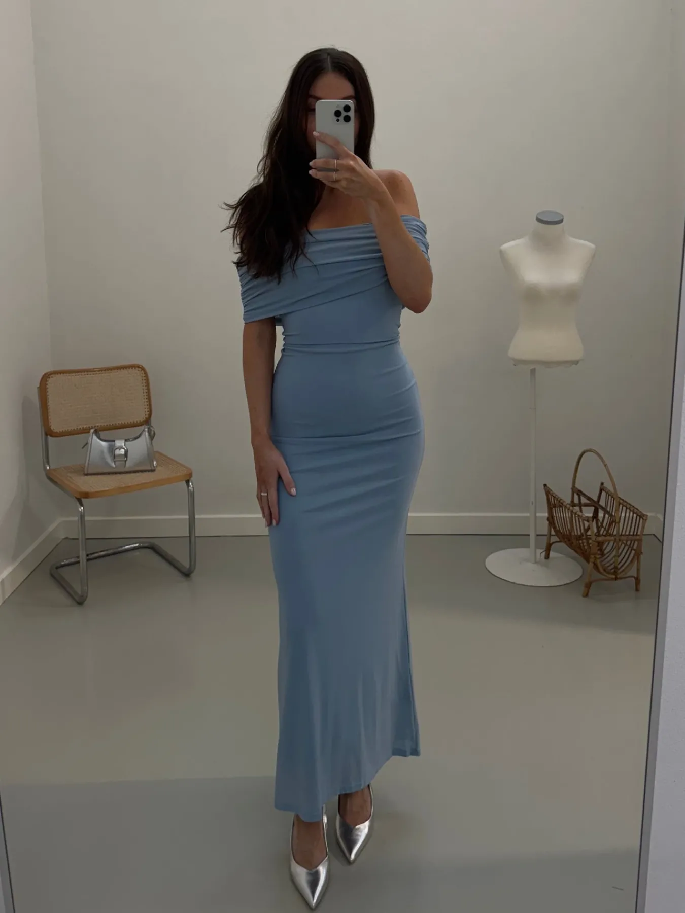 Astrid Frank Lange Kjoler|Aria off-shoulder kjole