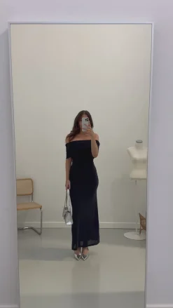 Astrid Frank Lange Kjoler|Aria off-shoulder kjole