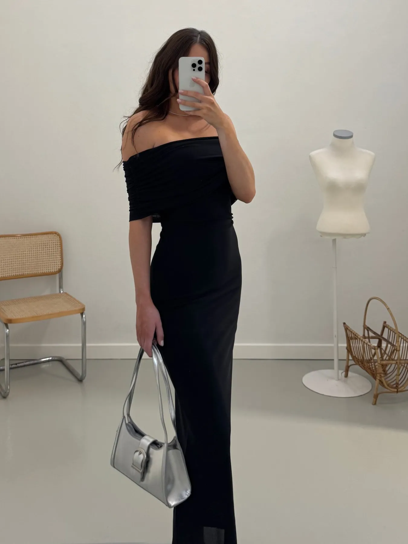 Astrid Frank Lange Kjoler|Aria off-shoulder kjole