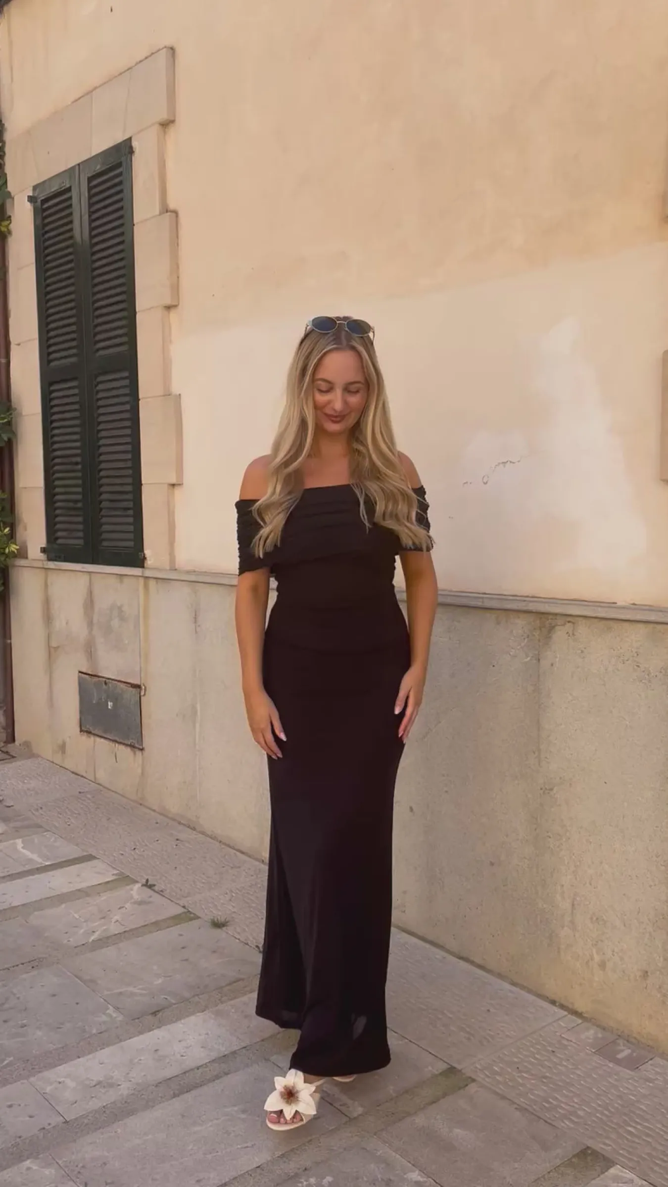 Astrid Frank Lange Kjoler|Aria off-shoulder kjole