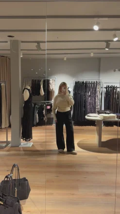 Astrid Frank Strik|Ella striktrøje